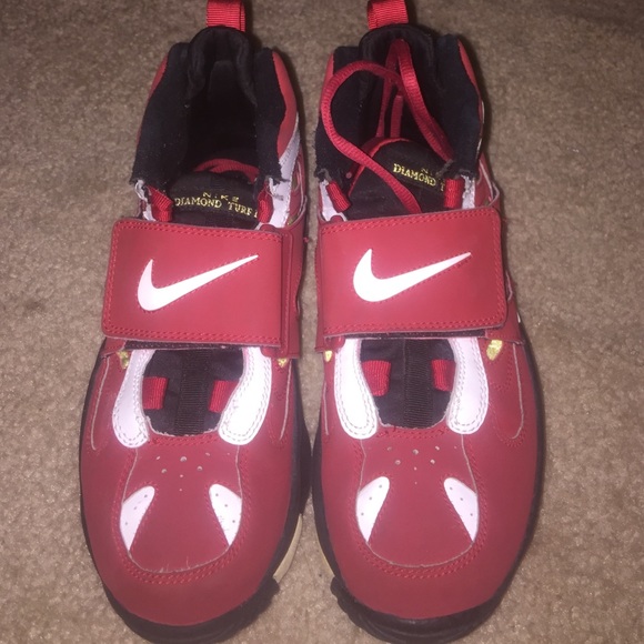 Diamond turfs