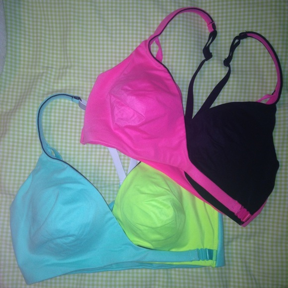 NWT VS SPORT BRA BUNDLE - Picture 2 of 3