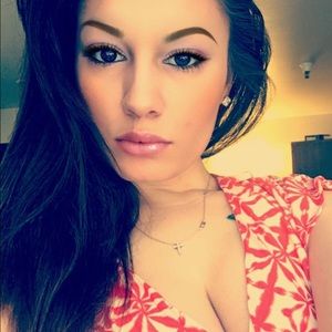 Meet your Posher, Brianna