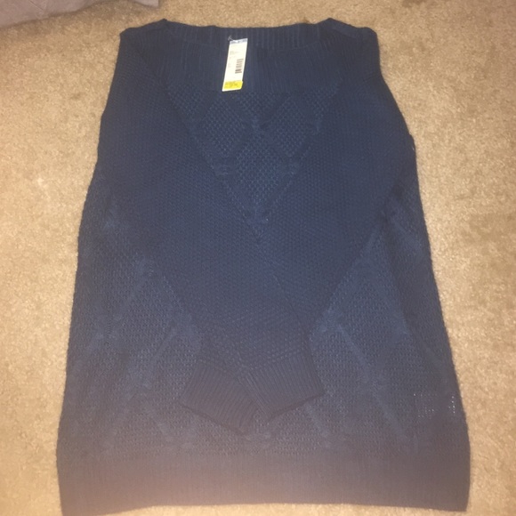 Light weight sweater