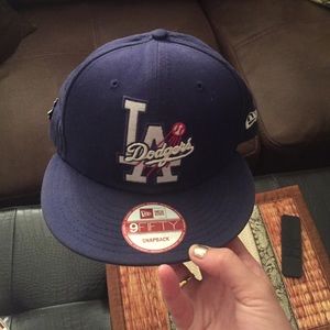 La Dodgers hat NEW