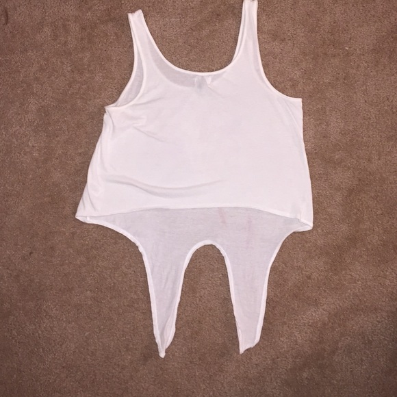White Tank That Ties at Bottom - Picture 4 of 4