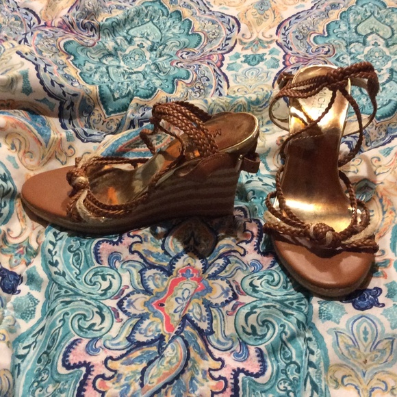 MICHAEL KORS WEDGES - Picture 1 of 3