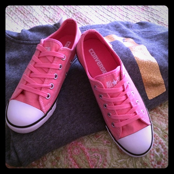 Converse women's ultra low chucks sneakers