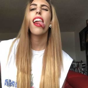 Meet your Posher, Francys