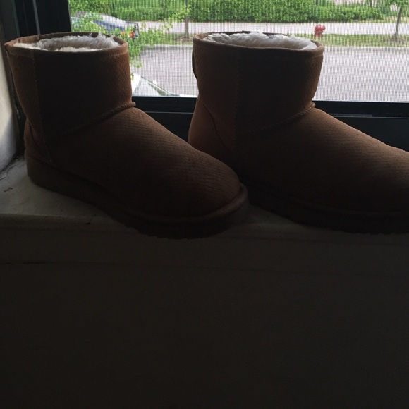 Short authentic uggs