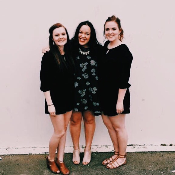 Meet your Posher, Emmy - Picture 1 of 1