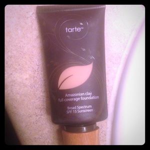 Tarte Amazonian clay foundation