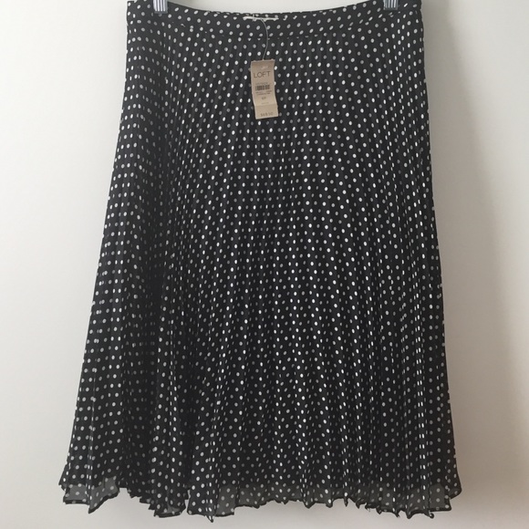 [Markdown!]NWT LOFT pleated polka dot skirt