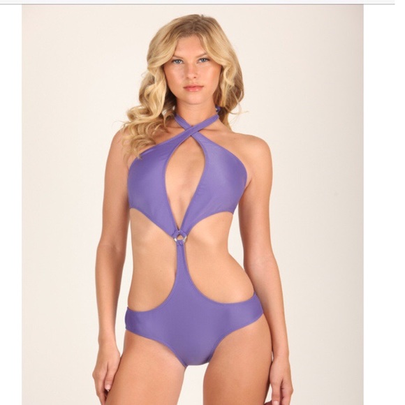 Sleek Monokini - Picture 2 of 4