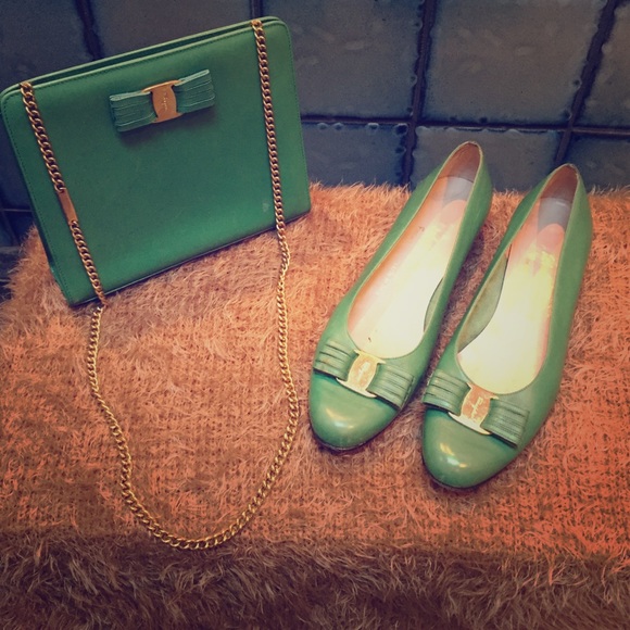 Kelly green Italian leather- flats and handbag set