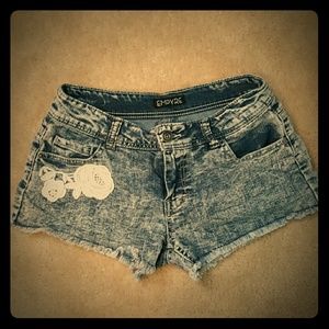 Acid washed shorts