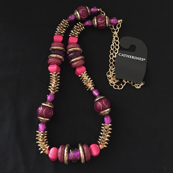 👀Brand New Catherine's Beaded Statement Necklace