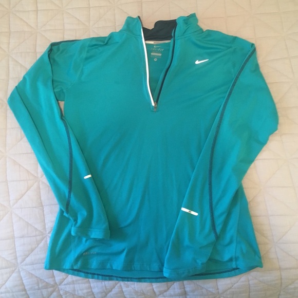 Nike Dri-Fit Pullover