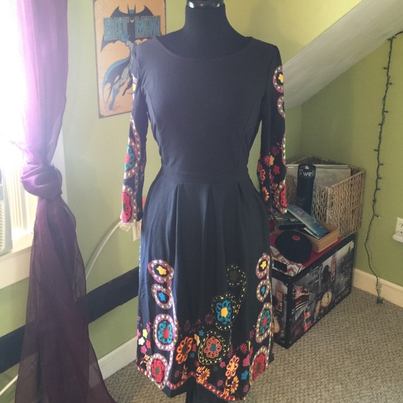 Causal dress