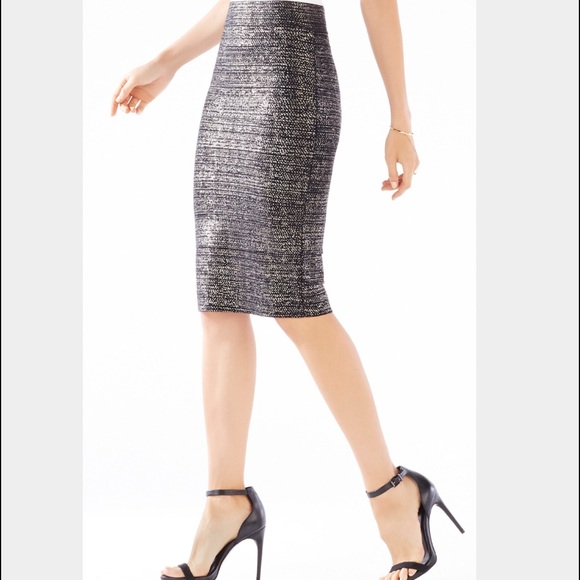 BCBGMaxAzria black foil print power skirt M Leger