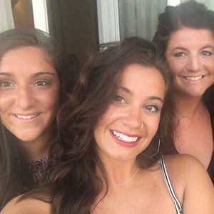 Meet your Posher, Carly