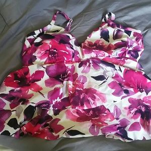Trimshaper swim top 18W floral pattern
