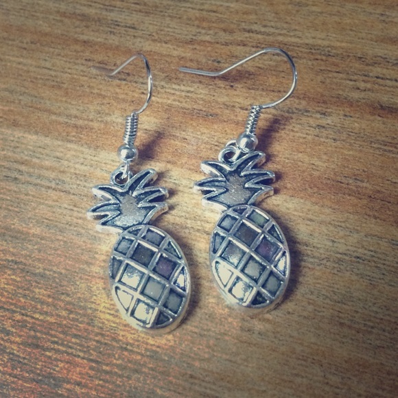 🍂Pineapple Earrings