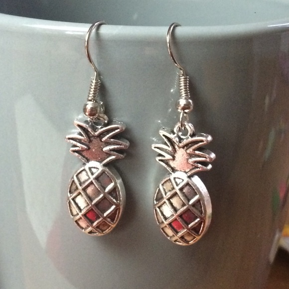 🍂Pineapple Earrings - Picture 2 of 2