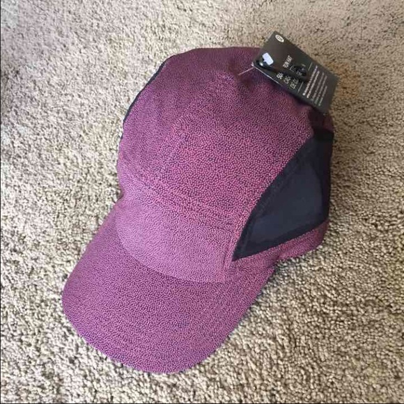 ⚡️$35 Sale⚡️ Lululemon Surge Run Hat - Picture 3 of 4