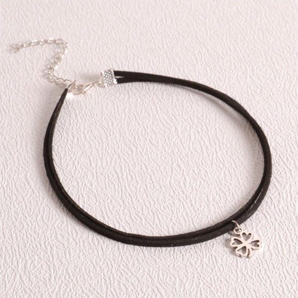 Forever 21 Jewelry - Black choker