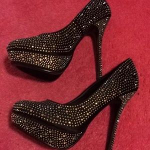 They are brand new ! Size 81/2