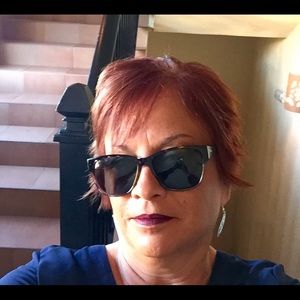 Meet your Posher, Renee