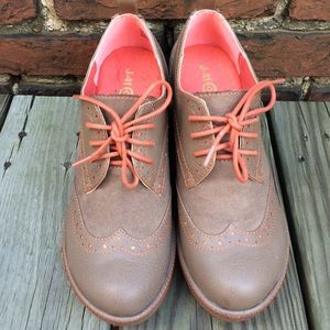 Cute heeled oxfords