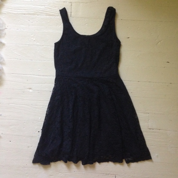 Guess Black Lace Dress $8Ⓜ️
