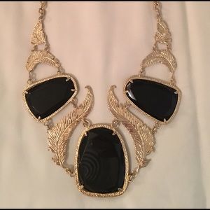 Kendra Scott necklace