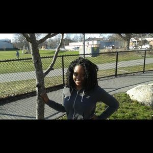 Meet your Posher, Toni