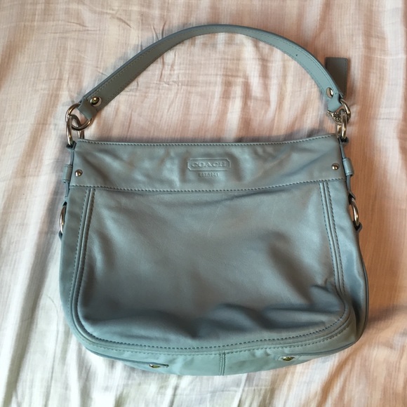 👜 Coach Pearl Blue Zoe Shoulder Bag 👜