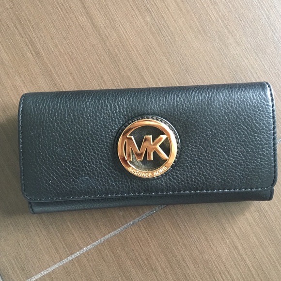 Black and gold Michael Kors wallet