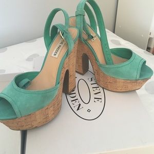Teal wedges