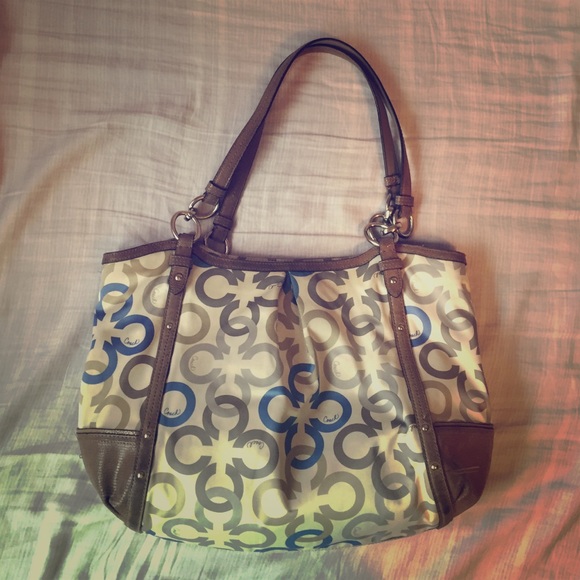 Authentic Coach Alexandra ChainLink Clove Tote Bag