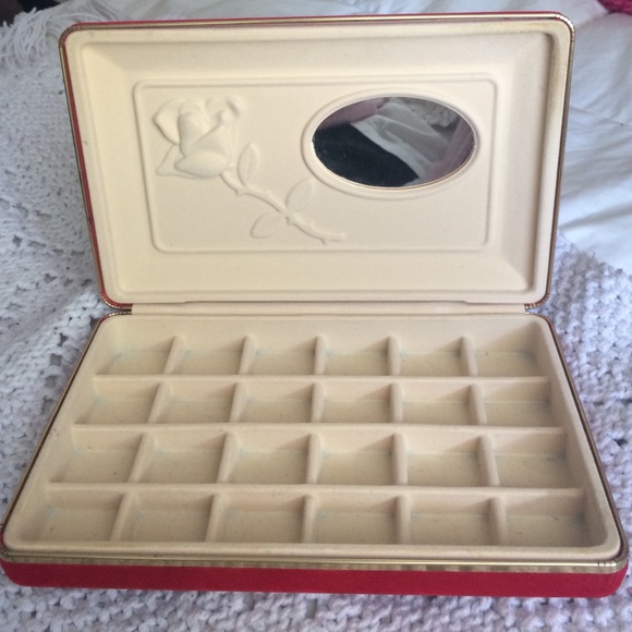 Red Velvet Jewelry Box