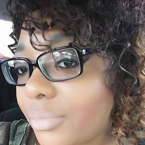 Meet your Posher, Tandra