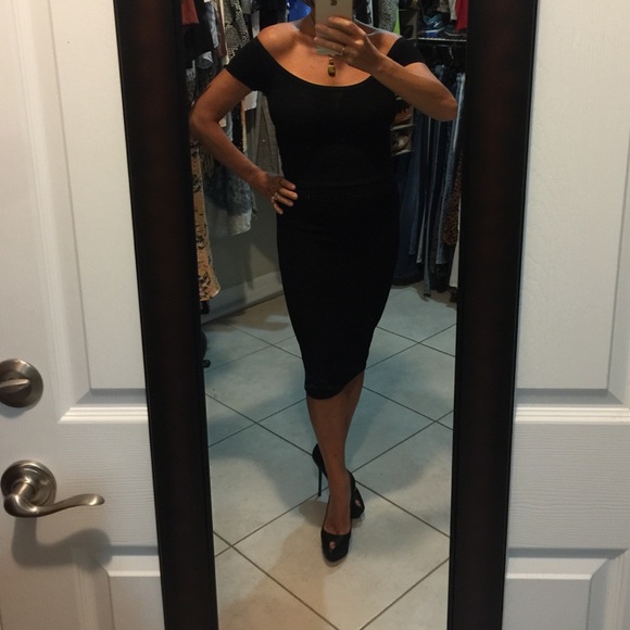 Central Park West bodycon off shoulder top/skirt - Picture 1 of 4