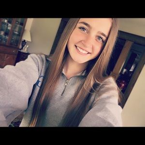 Meet your Posher, Emilee