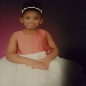 Meet your Posher, Sapphire