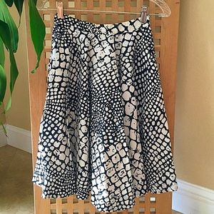 Flare knee length skirt with Pockets