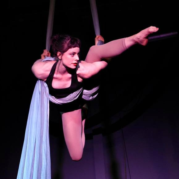 Meet your Posher, Nikole - Picture 1 of 1