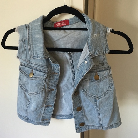 Cropped vest