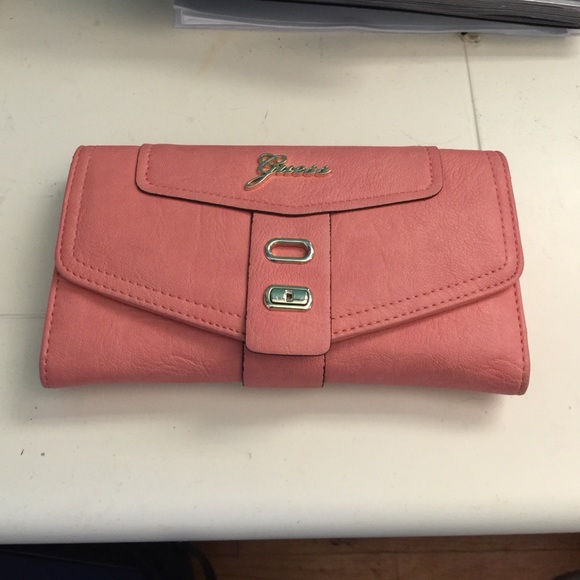 Guess Wallet