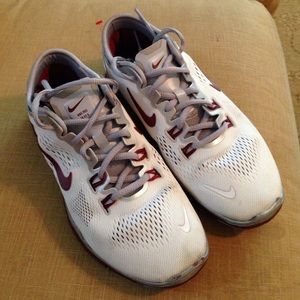 Nike 5.0 women's running shoe size 6.5