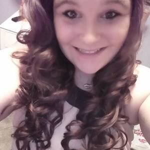 Meet your Posher, Daniielle