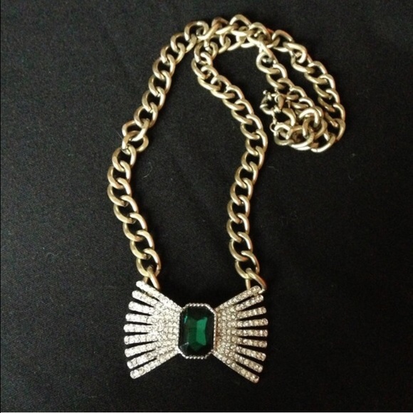 Bow Necklace - Picture 2 of 2