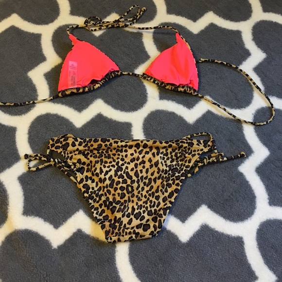 Victoria's Secret swim top & bottom. - Picture 2 of 3