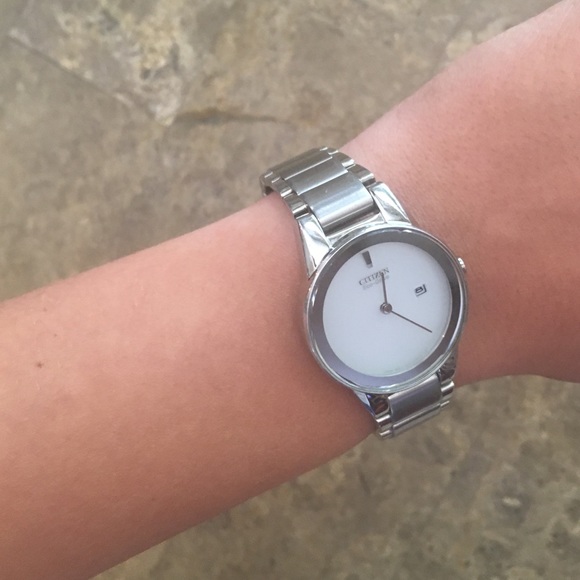 Citizen Watch - Picture 4 of 4